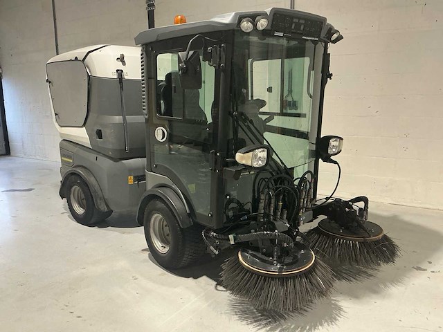 2015 karcher mc130 zelfrijdende veegmachine - afbeelding 12 van  38