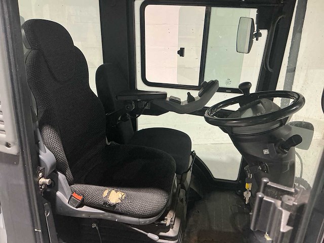 2015 karcher mc130 zelfrijdende veegmachine - afbeelding 20 van  38