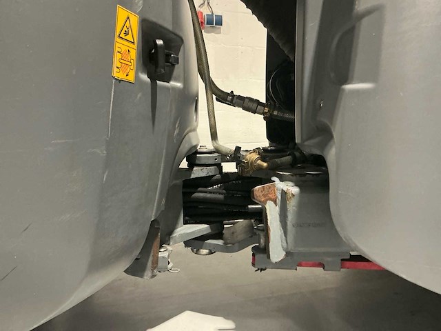 2015 karcher mc130 zelfrijdende veegmachine - afbeelding 30 van  38