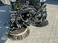 2015 karcher mc130 zelfrijdende veegmachine - afbeelding 2 van  28