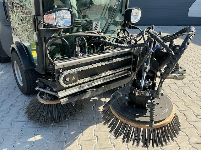 2015 karcher mc130 zelfrijdende veegmachine - afbeelding 3 van  28