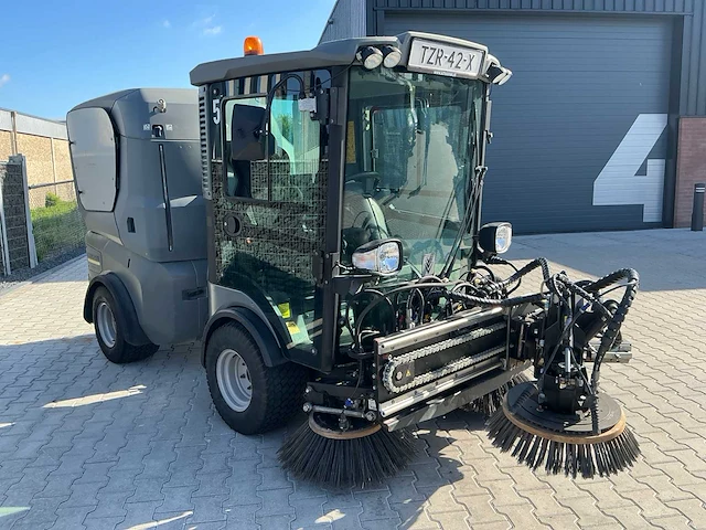 2015 karcher mc130 zelfrijdende veegmachine - afbeelding 22 van  28