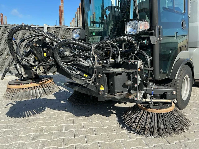 2015 karcher mc130 zelfrijdende veegmachine - afbeelding 28 van  28