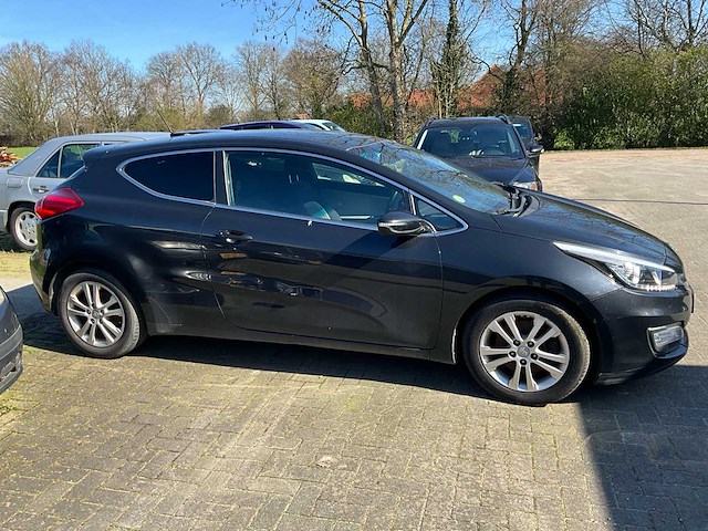 2015 kia ceed 1.6 crdi super pack personenauto - afbeelding 19 van  24