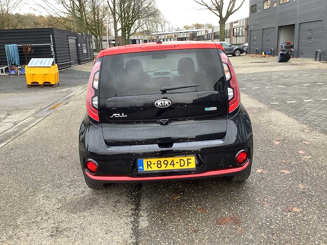 2015 kia e-soul elektrische personenauto r-894-df - afbeelding 33 van  38