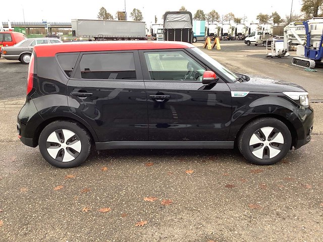 2015 kia e-soul elektrische personenauto r-894-df - afbeelding 35 van  38