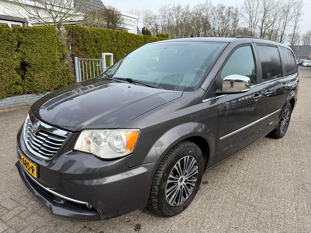 2015 lancia voyager grijs kenteken personenauto - afbeelding 1 van  19