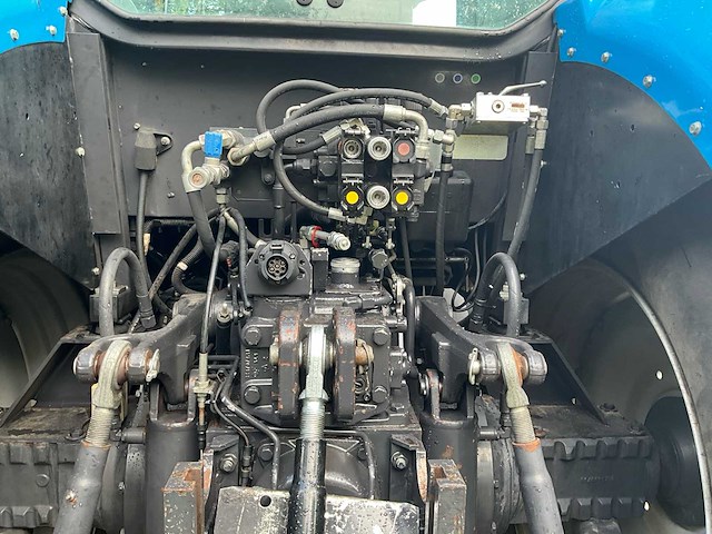 2015 landini 145 landpower vierwielaangedreven landbouwtractor - afbeelding 11 van  42