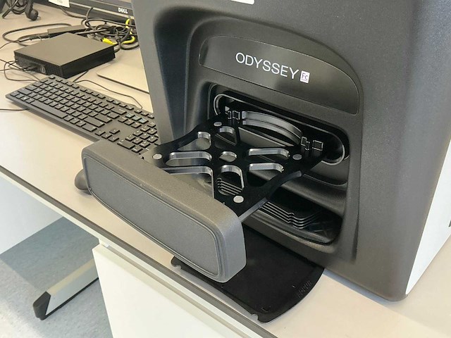 2015 li-cor odyssey fc 2800 fc imager - afbeelding 9 van  11