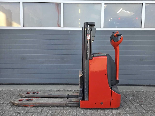 2015 linde d06 1600kg stapelaar - afbeelding 1 van  7