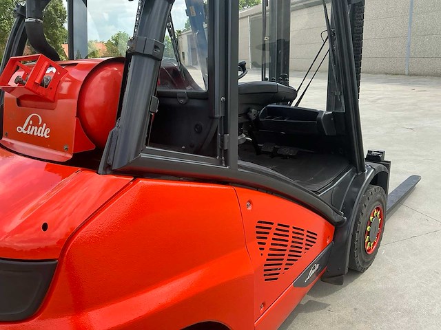 2015 linde h40t-02 vorkheftruck - afbeelding 15 van  30