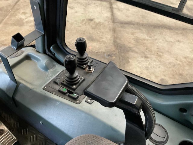 2015 lm trac 286 werktuigdrager met onkruidbestrijder - afbeelding 12 van  18