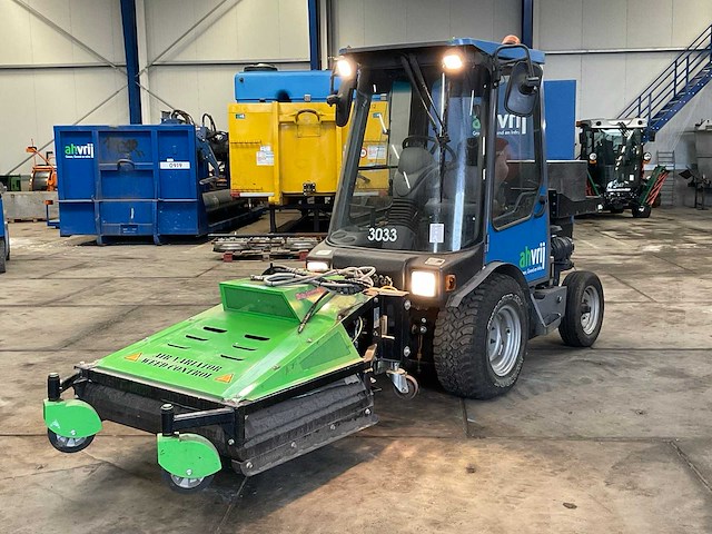 2015 lm trac 286 werktuigdrager met onkruidbestrijder - afbeelding 1 van  18