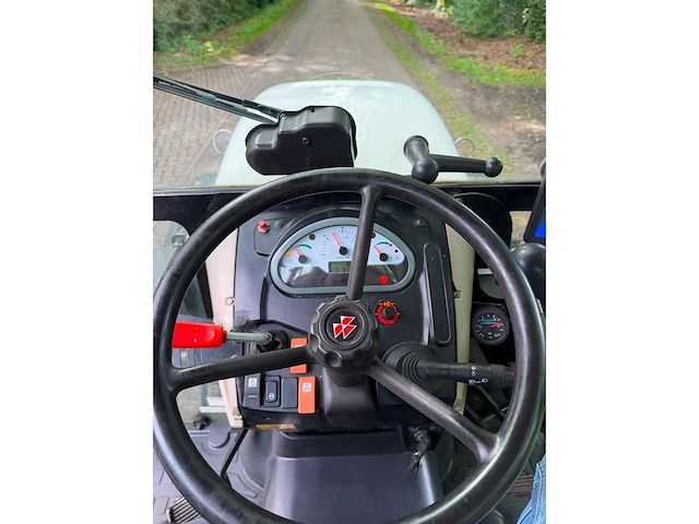 2015 massey ferguson 3640s vierwielaangedreven landbouwtractor - afbeelding 2 van  11