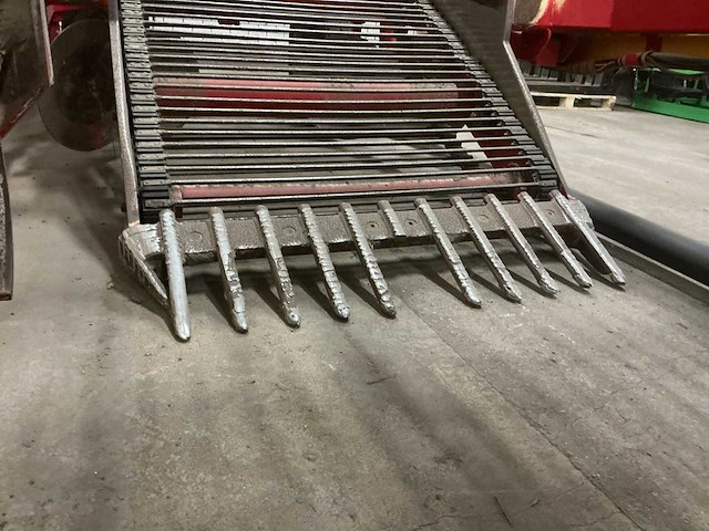 2015 mechanisatie haarlemmermeer nl-1500 bloembollenrooier - afbeelding 2 van  19