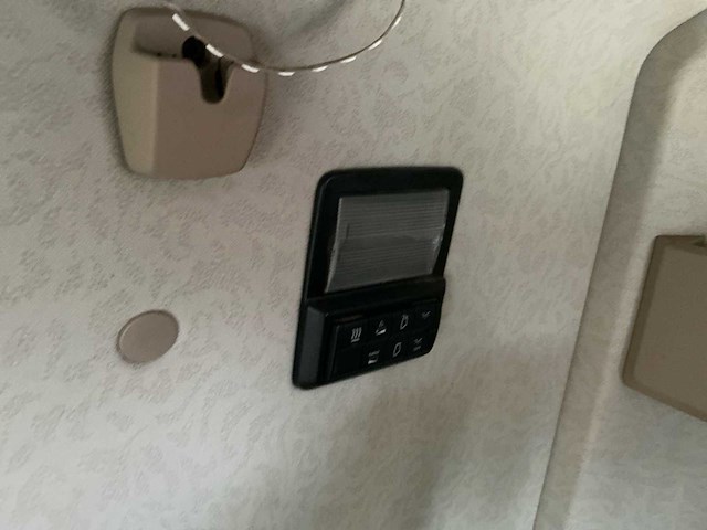 2015 mercedes-benz 963-4-a / actros vrachtwagen - afbeelding 32 van  67