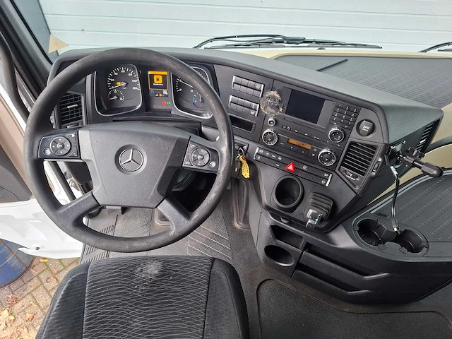 2015 mercedes-benz actros 1842 vrachtwagen - afbeelding 3 van  27
