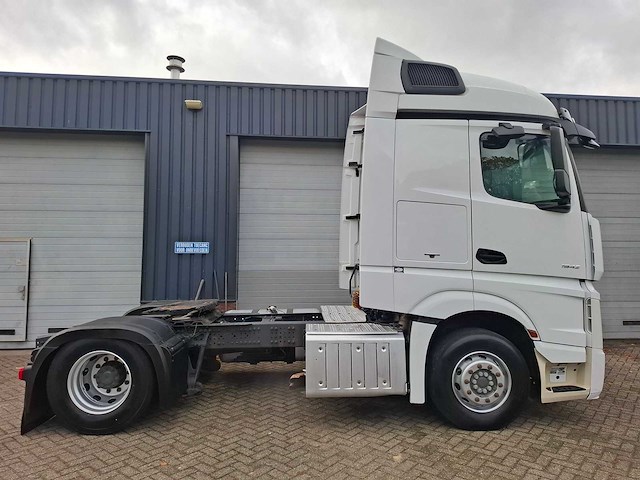 2015 mercedes-benz actros 1842 vrachtwagen - afbeelding 22 van  27