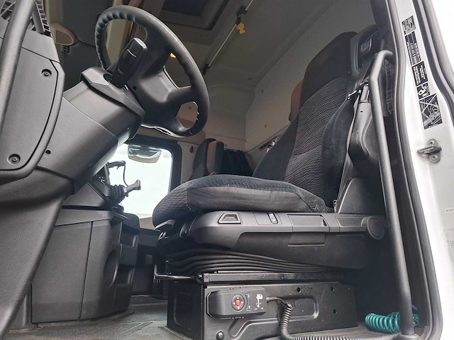 2015 mercedes-benz actros 1842 vrachtwagen - afbeelding 26 van  27