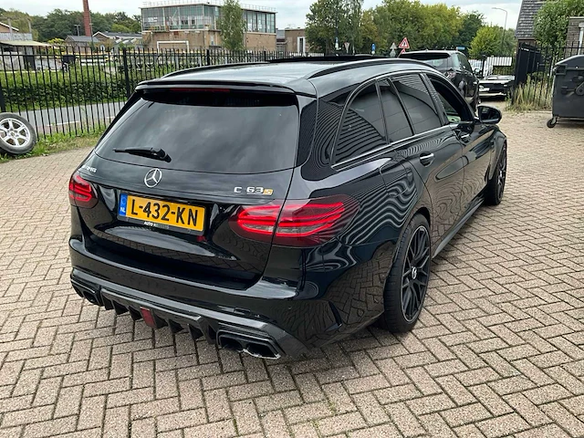 2015 mercedes-benz c-klasse estate amg 63 s personenauto - afbeelding 18 van  23