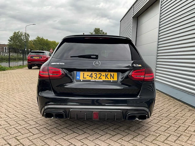 2015 mercedes-benz c-klasse estate amg 63 s personenauto - afbeelding 19 van  23