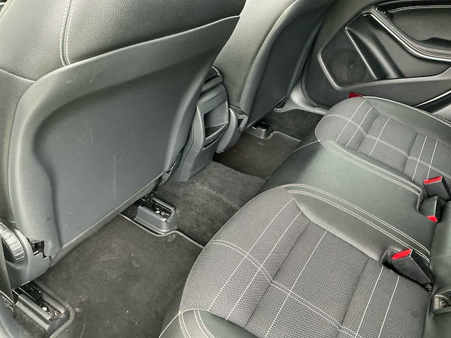 2015 mercedes-benz cla-klasse 220 cdi ambition personenauto - afbeelding 16 van  31