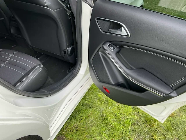 2015 mercedes-benz cla-klasse 220 cdi ambition personenauto - afbeelding 28 van  31