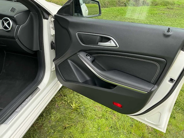 2015 mercedes-benz cla-klasse 220 cdi ambition personenauto - afbeelding 29 van  31