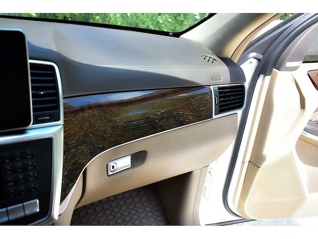 2015 mercedes-benz gl550 4matic suv 4,7l v8 (7 seat) btw auto - afbeelding 7 van  16