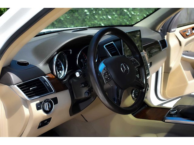 2015 mercedes-benz gl550 4matic suv 4,7l v8 (7 seat) btw auto - afbeelding 46 van  61