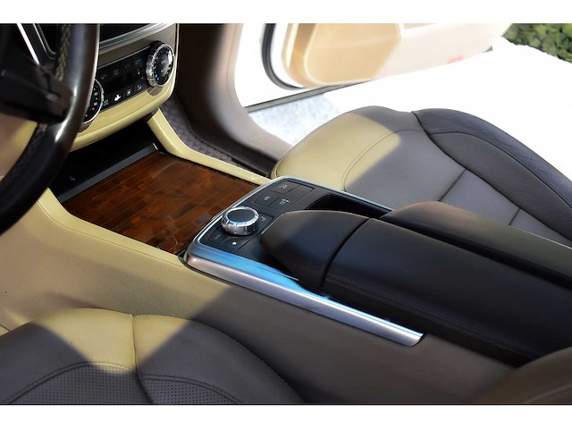 2015 mercedes-benz gl550 4matic suv 4,7l v8 (7 seat) btw auto - afbeelding 47 van  93