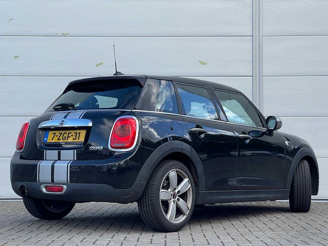 2015 mini 5-deurs 1.5 cooper personenauto - afbeelding 13 van  16