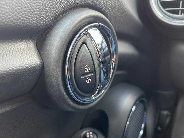 2015 mini 5-deurs 1.5 cooper personenauto - afbeelding 1 van  16