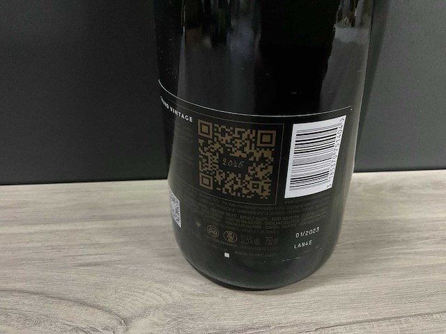 2015 moët & chandon champagne - afbeelding 4 van  4