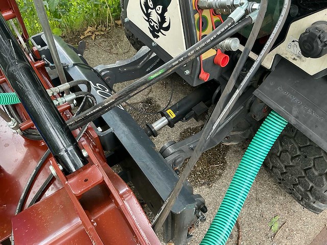 2015 multihog mx 0100lp werktuigdrager met gietarm - afbeelding 16 van  33