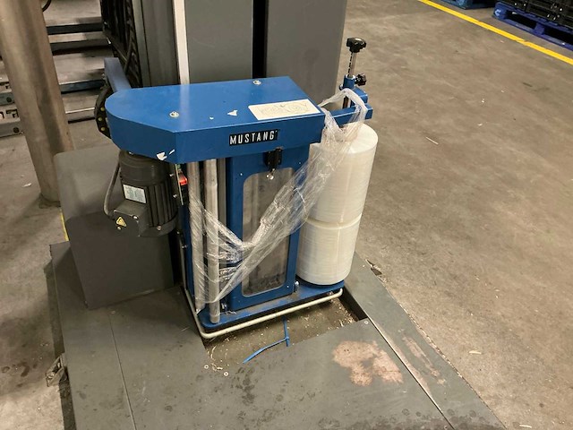 2015 mustang t7 palletfoliewikkelaar - afbeelding 4 van  6