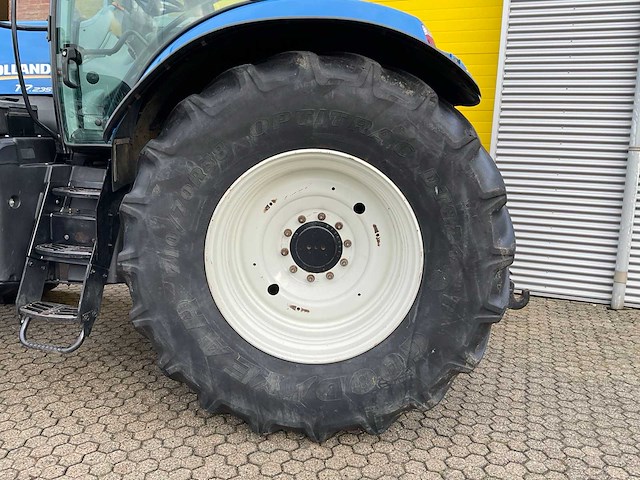 2015 new holland t7.235 vierwielaangedreven landbouwtractor - afbeelding 6 van  28