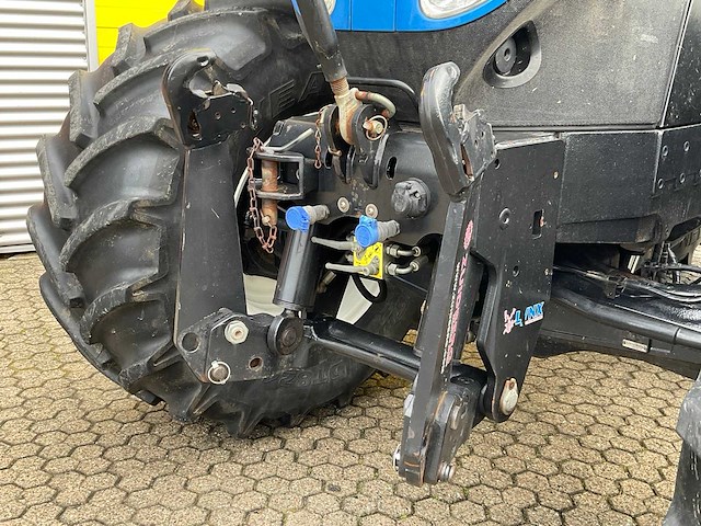 2015 new holland t7.235 vierwielaangedreven landbouwtractor - afbeelding 9 van  28