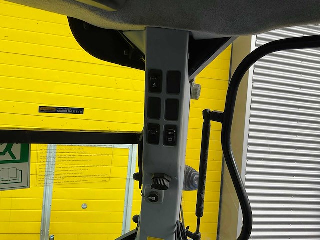 2015 new holland t7.235 vierwielaangedreven landbouwtractor - afbeelding 19 van  28