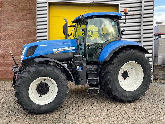 2015 new holland t7.235 vierwielaangedreven landbouwtractor - afbeelding 12 van  28