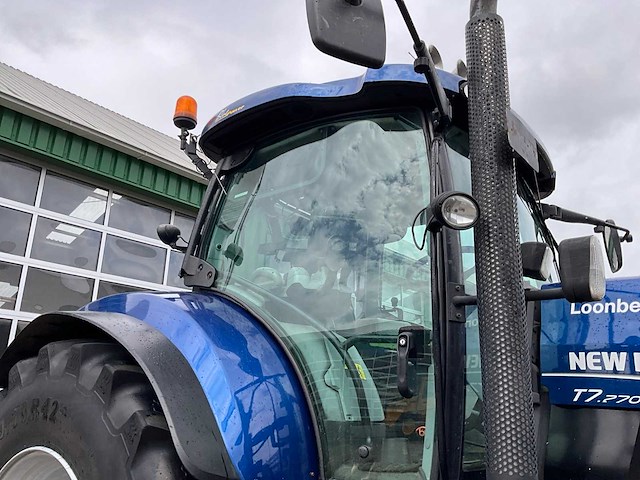 2015 new holland t7.270 blue power vierwielaangedreven landbouwtractor - afbeelding 19 van  33