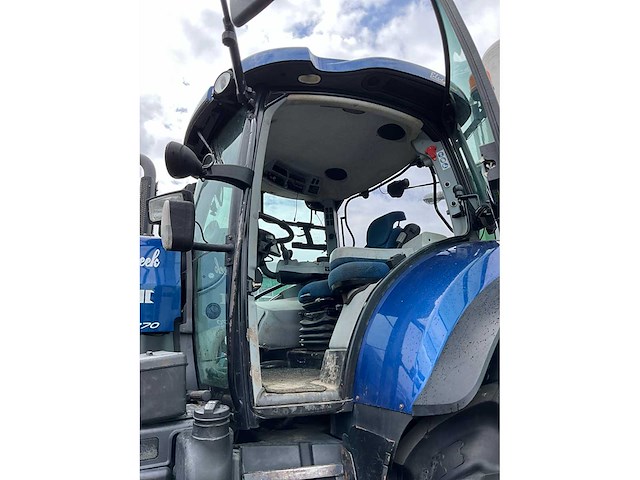 2015 new holland t7.270 blue power vierwielaangedreven landbouwtractor - afbeelding 31 van  33