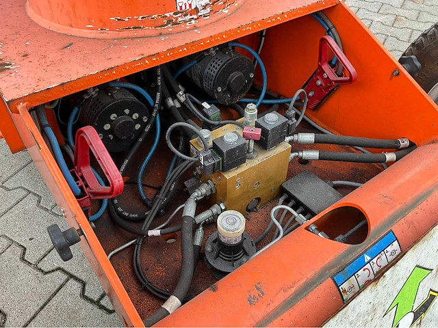 2015 niftylift nifty hr12ne hoogwerker - afbeelding 16 van  28
