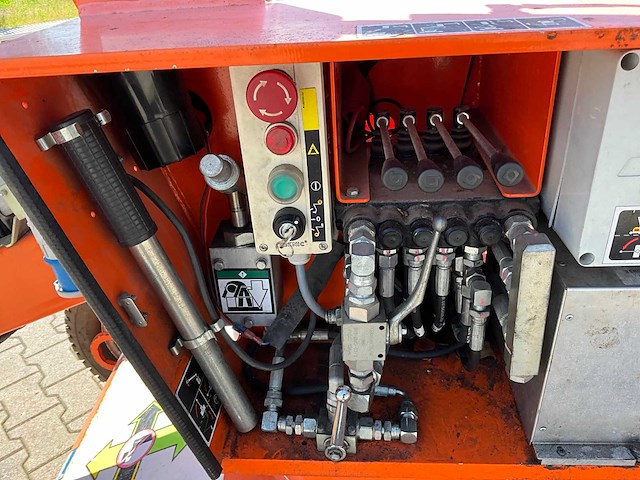 2015 niftylift nifty hr12ne hoogwerker - afbeelding 7 van  23