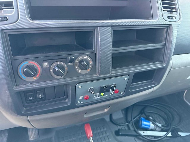 2015 nissan cabstar nt400 autohoogwerker - afbeelding 13 van  15