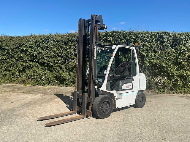 2015 nissan/ unicarriers ug1d2a32lq vorkheftruck - afbeelding 1 van  11