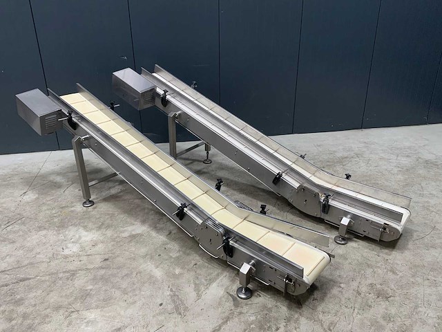 2015 opvoer transportband (2x) - afbeelding 1 van  5