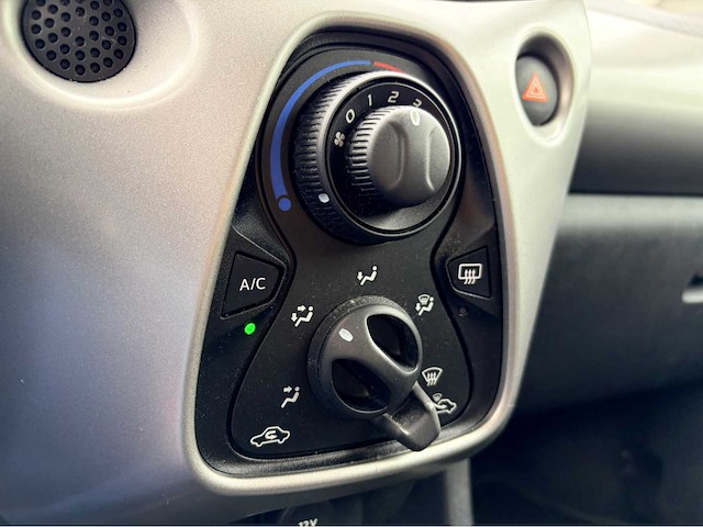 2015 peugeot 108 1.0 e-vti active top personenauto - afbeelding 4 van  14