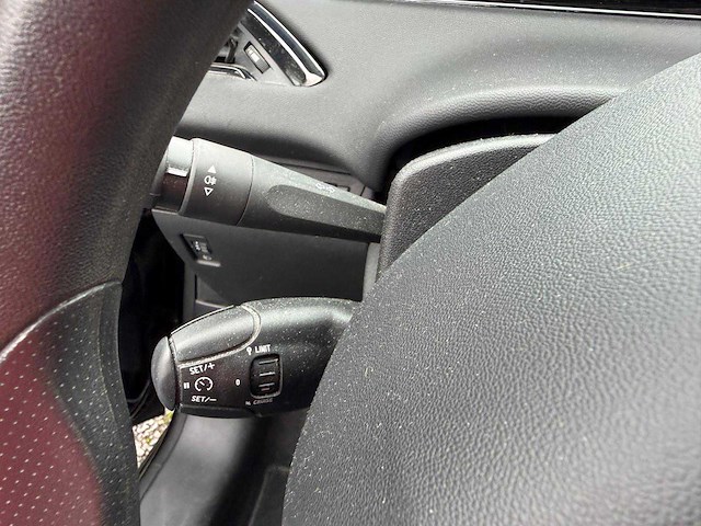 2015 peugeot 208 1.0 access personenauto - afbeelding 6 van  14