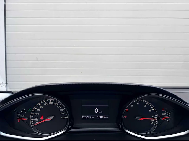 2015 peugeot 308 sw 1.2 e-thp première personenauto - afbeelding 11 van  19